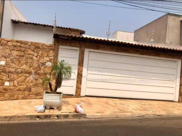 #28 - Casa para Venda em São Carlos - SP - 2